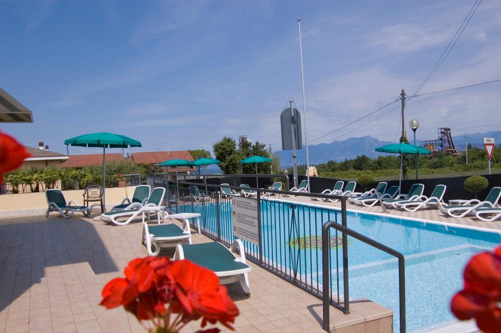 Residenza Orchidee Aparthotel Lazise Exterior photo