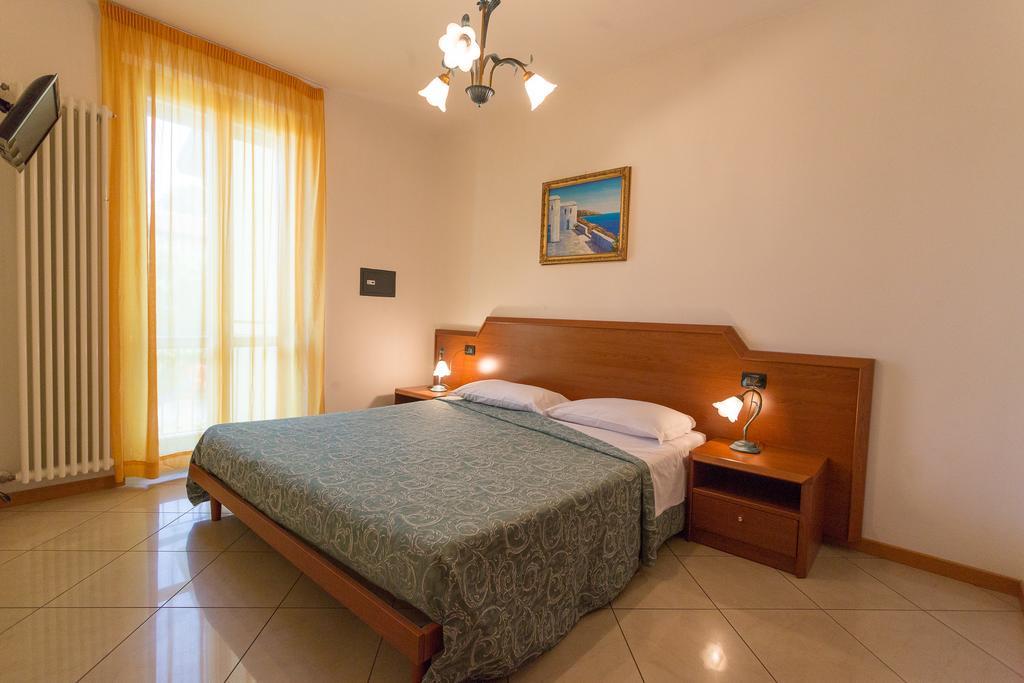 Residenza Orchidee Aparthotel Lazise Exterior photo